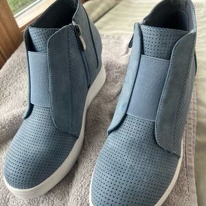 Stylish Blue Women's High-Top Sneakers